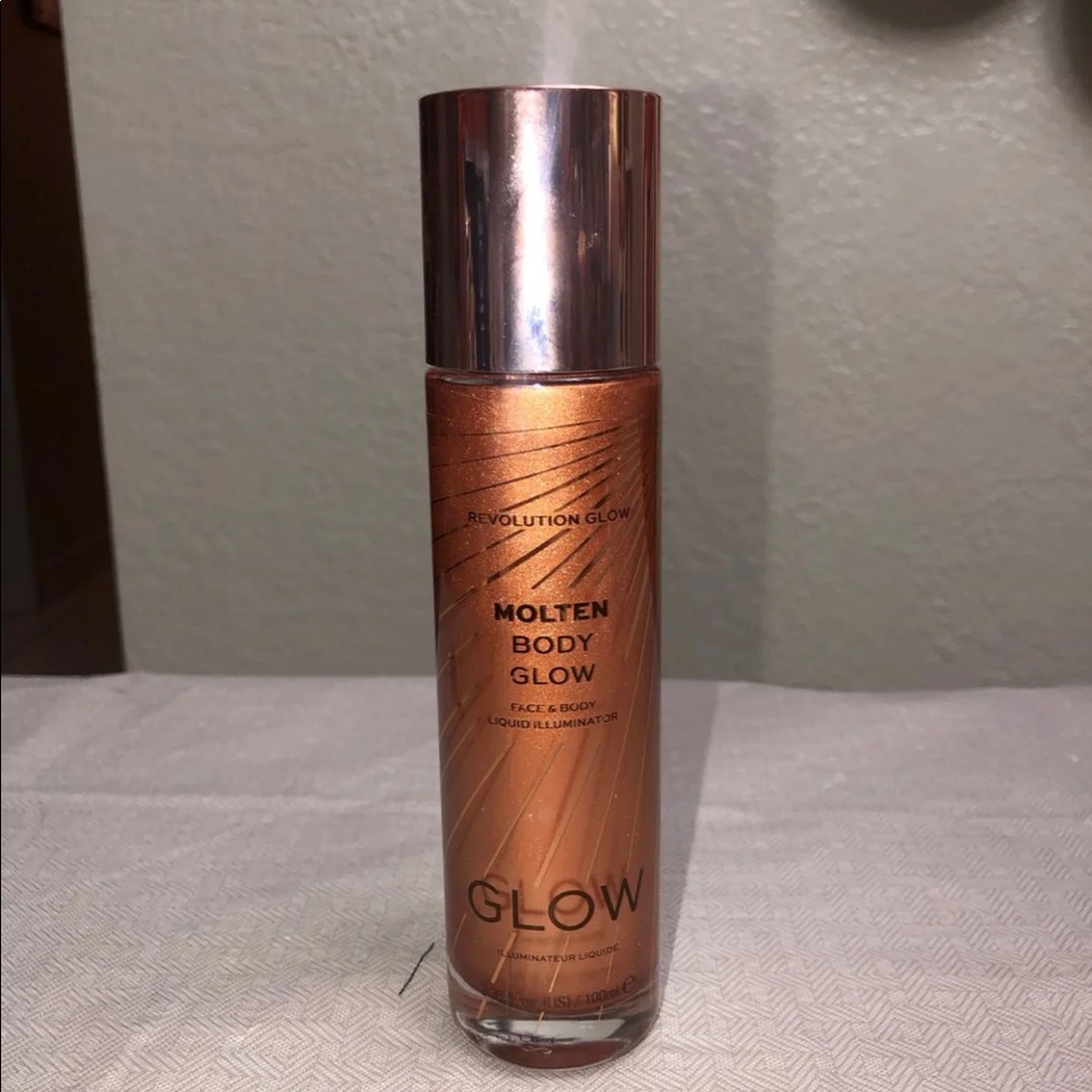 SOLD*****Revolution Glow Molten Body Glow